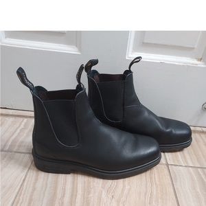 Blundstone women’s size 9.5